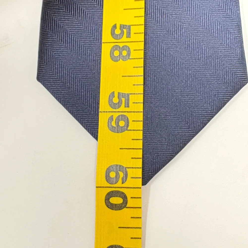 Joseph by Jos A‎ Bank Men Navy Blue Striped 100% Silk Hand Made Necktie